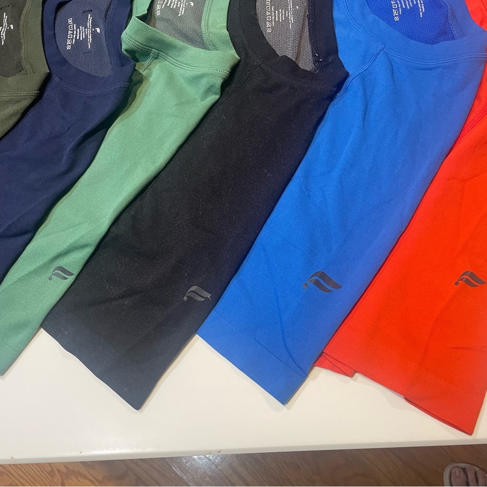 Fabletics LOT: Sz M Training Day shirts (6)